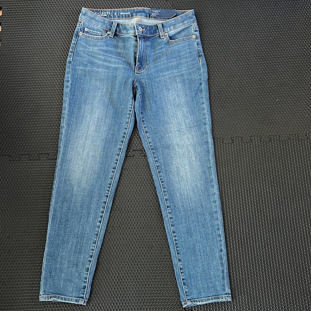 NWT Talbots Flawless Girlfriend Jean
Size 4